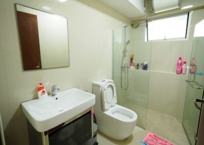 Daily clean bathroom at student homestay in singapore